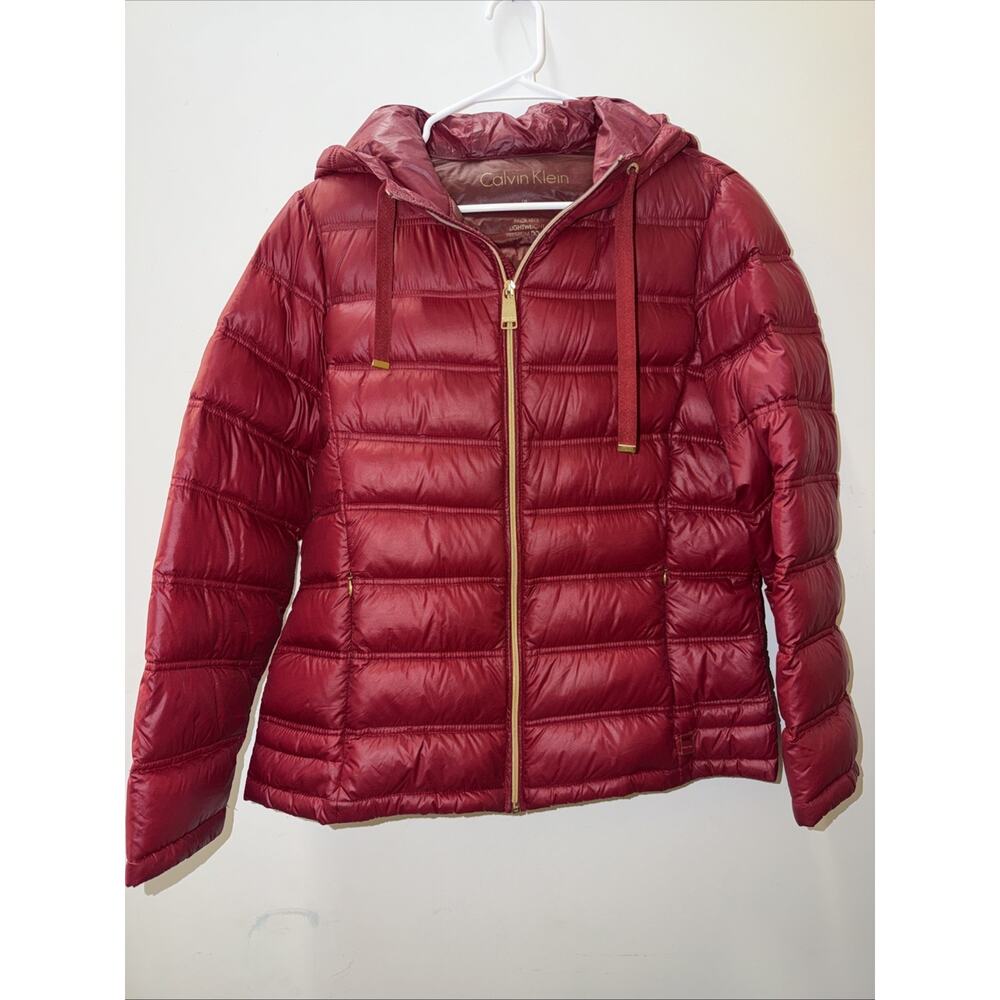 Calvin Klein Women’s Puffer Jacket Burgundy Size Petite L | Hooded | Lightweight